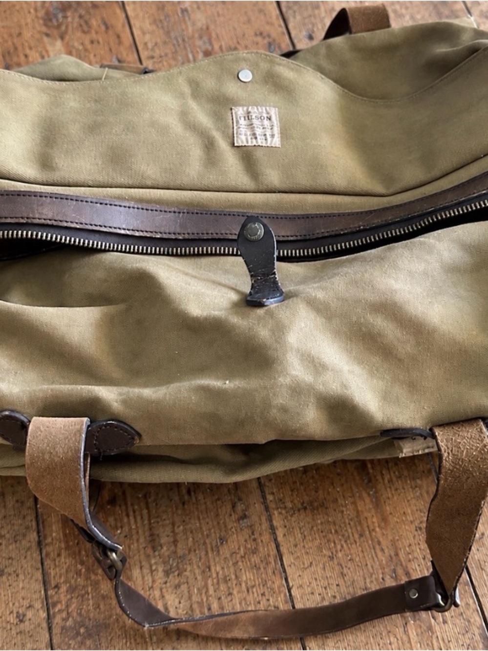 Vintage Filson 222 Medium Duffle – Talon Era – USA Made